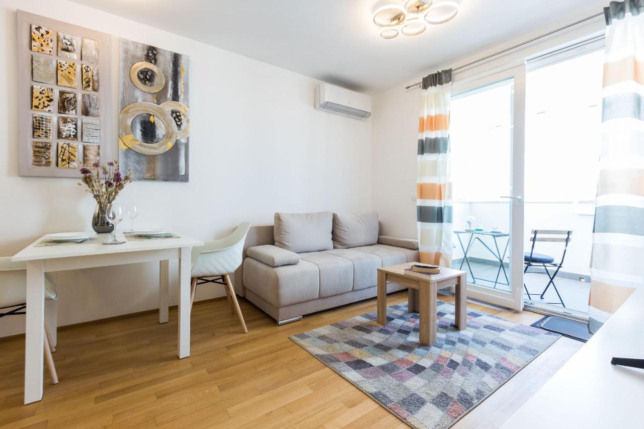 Apartment Tanja Modern With Balcony And Parking Garage Zadar